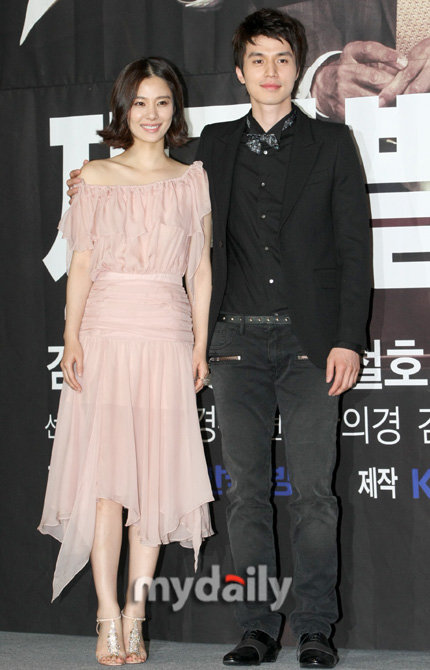 “hth官网入口”墙面验收注意事项有哪些?(图2) 华体会体育hth官方网站